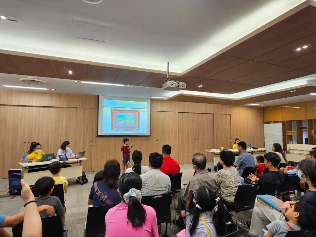 The Young Maker and National Library Launch Scratch Junior Competition in Singapore