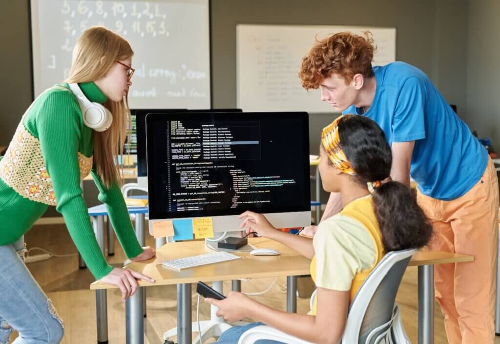 Thumbnail-For-Group-People-Working-Computer-in-kids-Coding-Bootcamp-By-The Young Maker